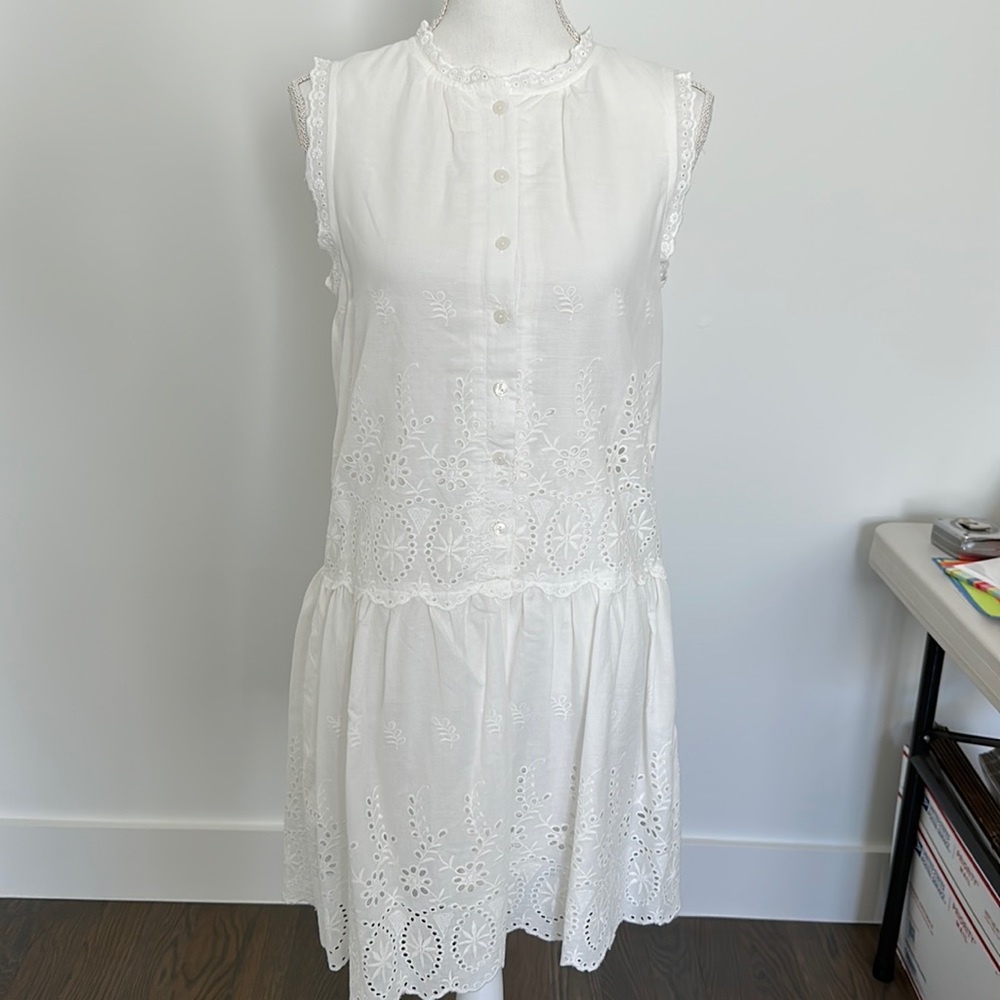 Pretty white dress, new without tag